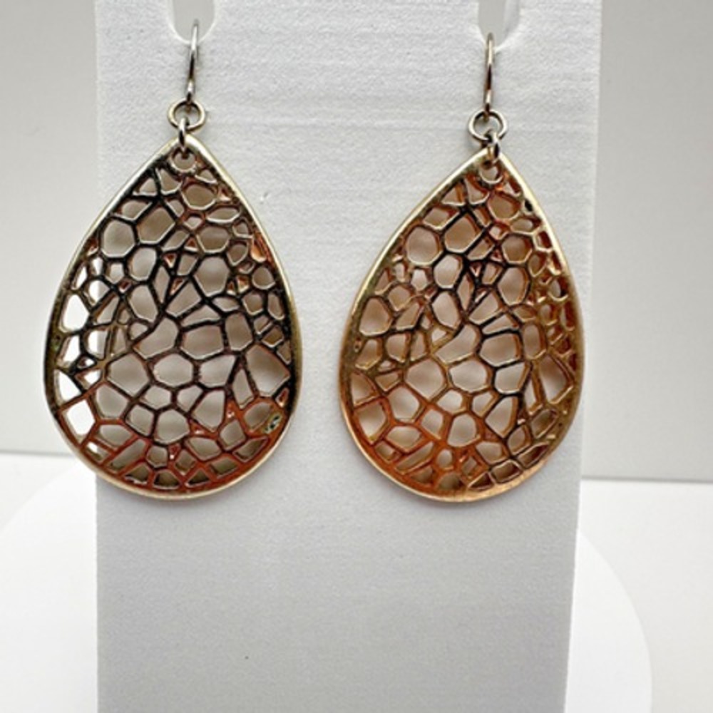 Vintage 90s Gold Tone Filigree Teardrop Dangle Earrings Boho Geometric Mesh